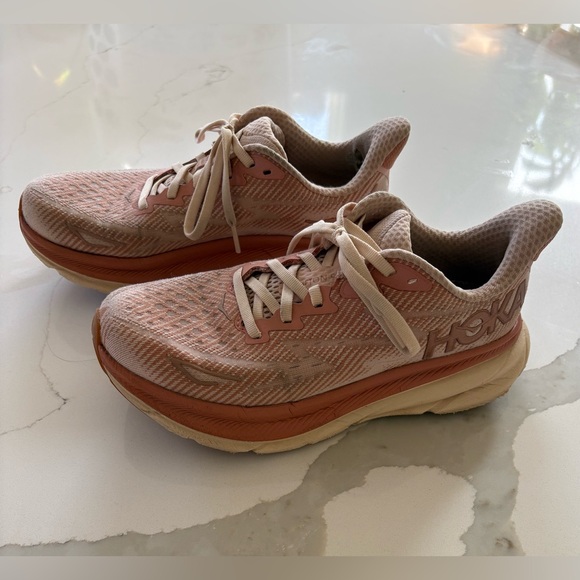 HOKA | Clifton 9 | Size 6B | Pink & Beige - Picture 2 of 10